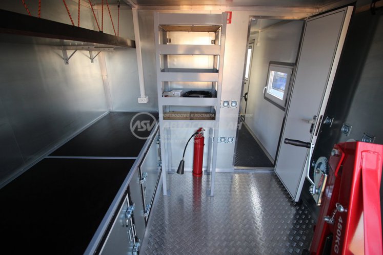 Транспортно-бытовой автомобиль Урал NEXT 4