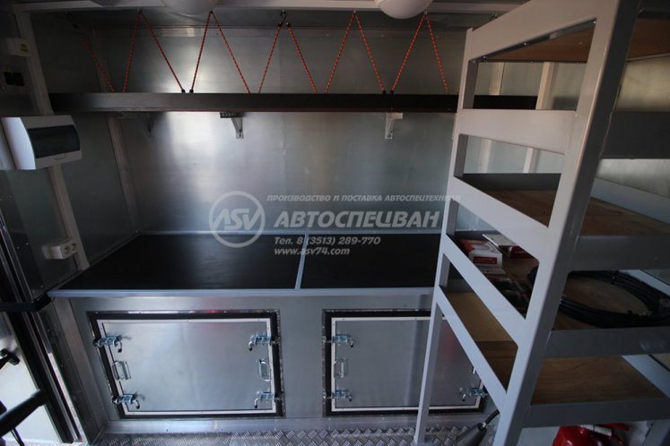 Транспортно-бытовой автомобиль Урал NEXT 5