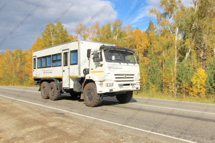 Вахтовый автобус КАМАЗ 43118-3027-50, 28 мест (белый) 3