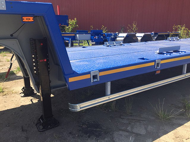 Низкорамный полуприцеп-тяжеловоз ЧМЗАП 93853 по спецификации 037 УКВ4 ПП4 2