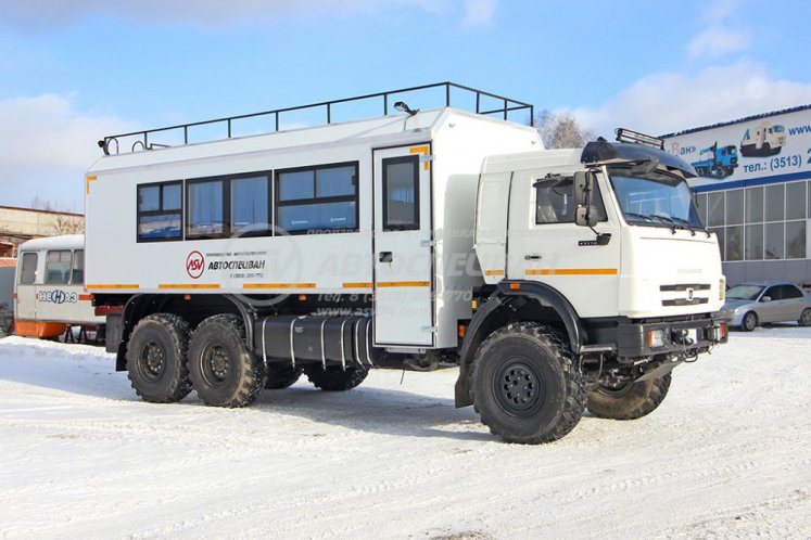 Вахтовый автобус КАМАЗ 43118-3027-50, 20 мест с грузовым отсеком 11