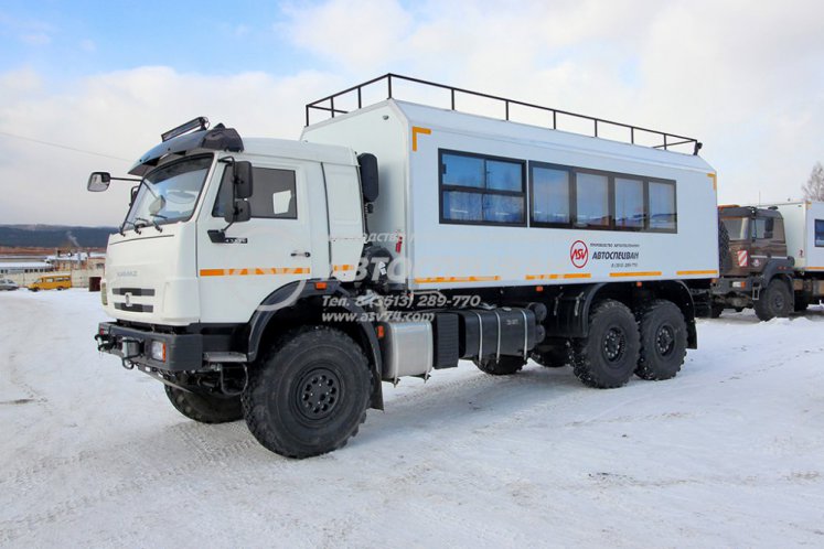 Вахтовый автобус КАМАЗ 43118-3027-50, 20 мест с грузовым отсеком 1