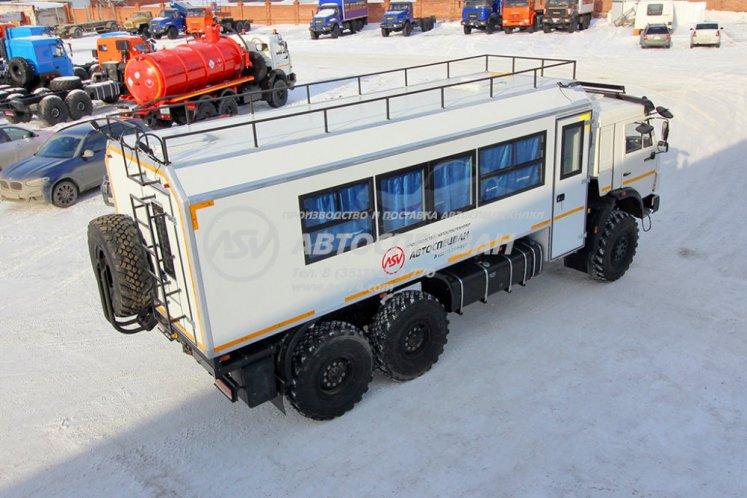 Вахтовый автобус КАМАЗ 43118-3027-50, 20 мест с грузовым отсеком 4