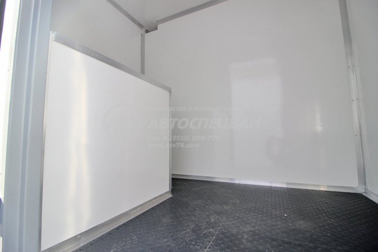 Фургон лаборатория на прицепе МАЗ 837810 4