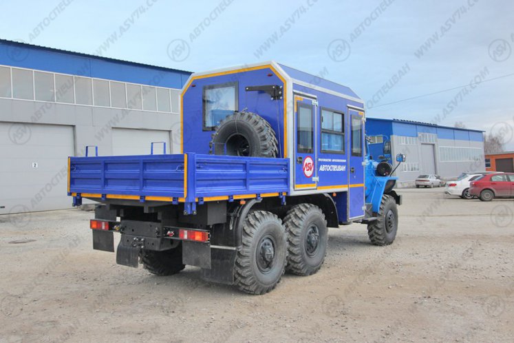 Вахтовый автобус с грузовой платформой Урал 4320-1112-61Е5, 8 мест 3