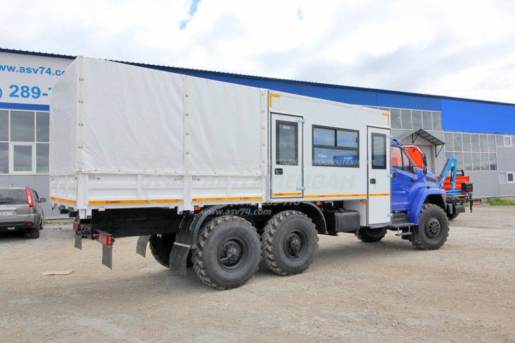 Вахтовый автобус с грузовой платформой Урал NEXT 4320-6952-72, 12 мест 1