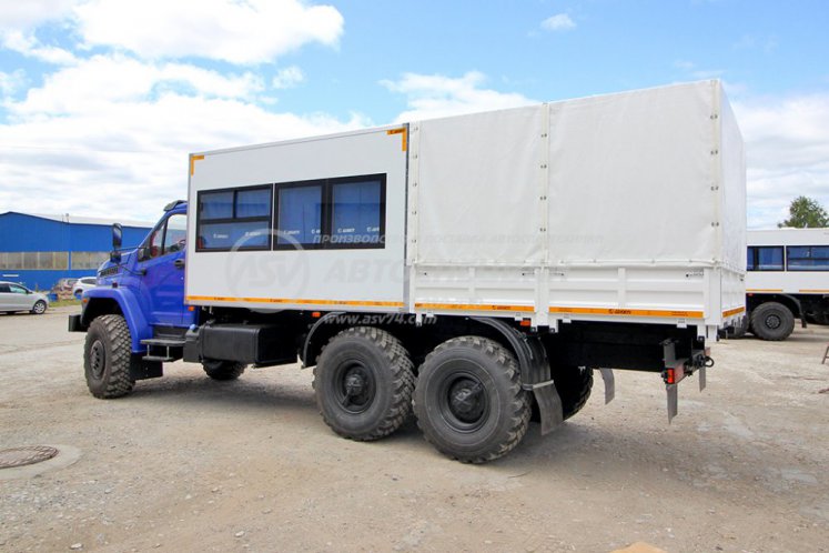 Вахтовый автобус с грузовой платформой Урал NEXT 4320-6952-72, 12 мест 2