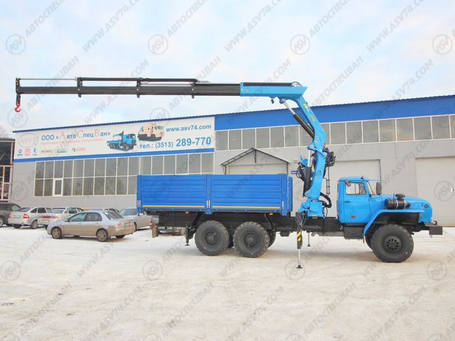 Бортовой автомобиль Урал 4320 (капотный) с КМУ ИМ-240-04 2