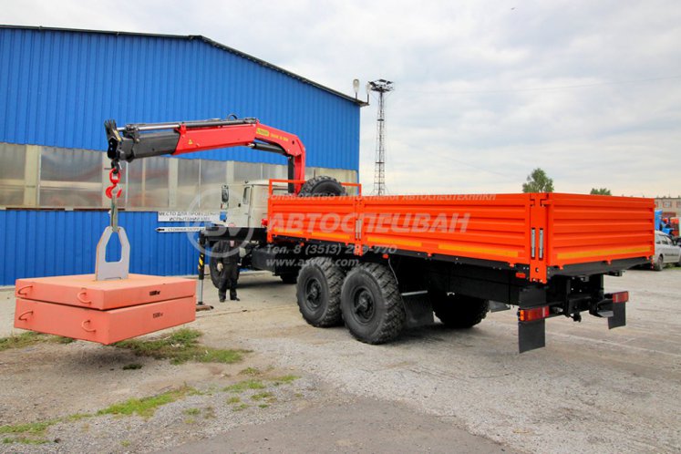 Бортовой автомобиль Урал 4320 (капотный) с КМУ ИМ-150N 4