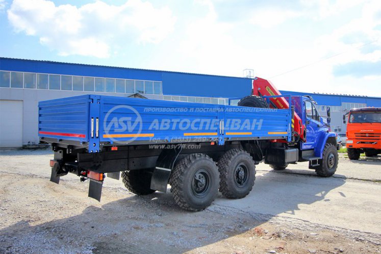 Бортовой автомобиль Урал 4320 NEXT (капотный) с КМУ ИМ-150N 1