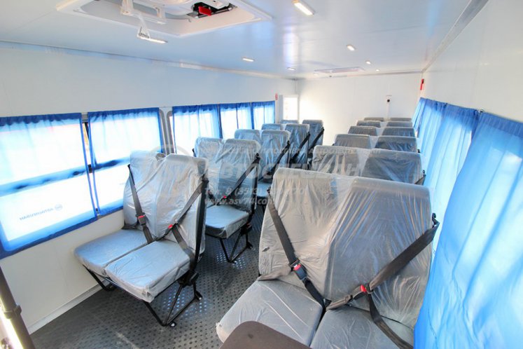 Вахтовый автобус с грузовым отсеком Урал NEXT4320-6952-72 (Е5) Г38, 24 места 7