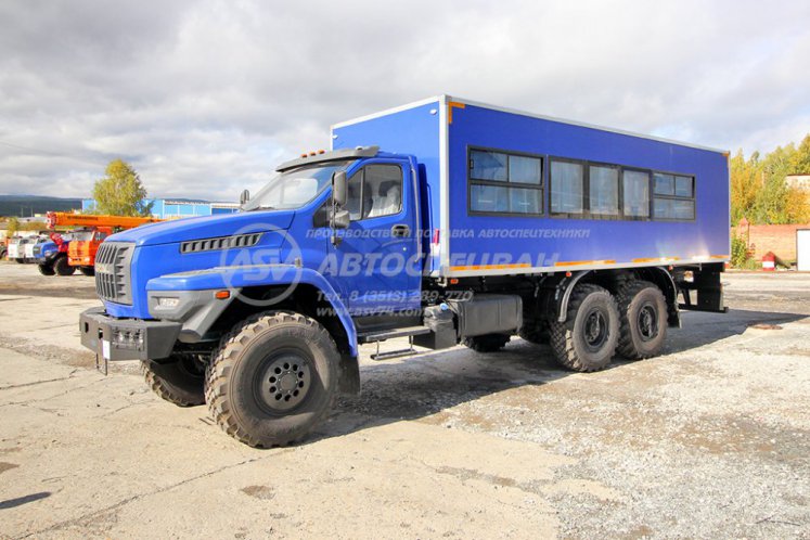 Вахтовый автобус с грузовым отсеком Урал NEXT4320-6952-72 (Е5) Г38, 24 места 1