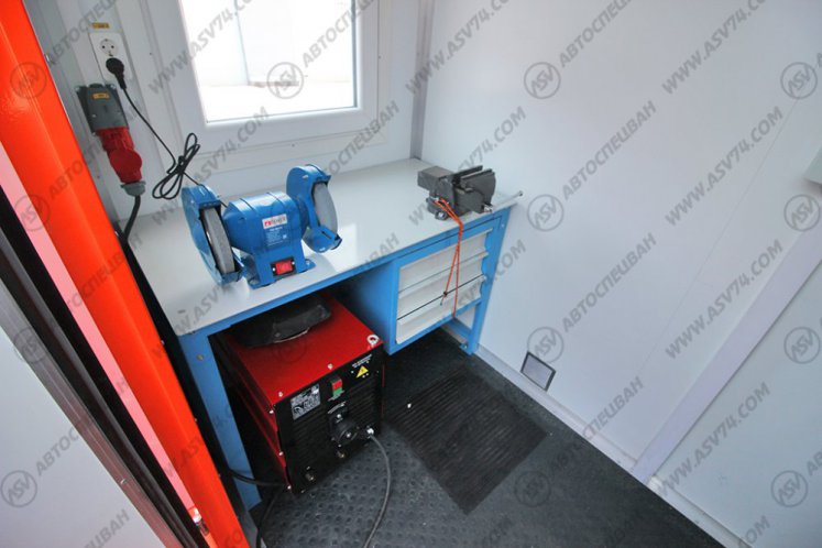 Агрегат ремонта и обслуживания качалок АРОК КАМАЗ 43502-66 с КМУ ИМ-50 6