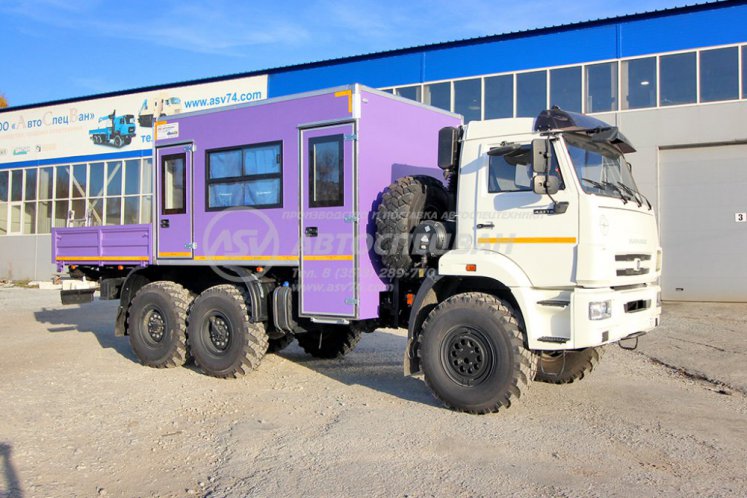 Вахтовый автобус с бортовой платформой КАМАЗ 43118-3027-50, 12 мест 1