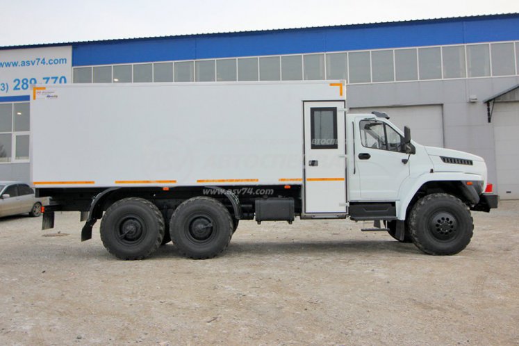 ГПА Урал NEXT 4320-6952-72(Е5) с грузовым отсеком 1