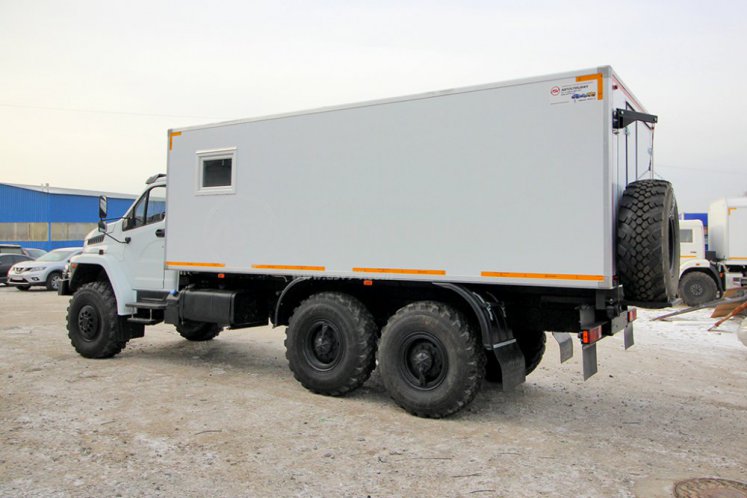 ГПА Урал NEXT 4320-6952-72(Е5) с грузовым отсеком 3