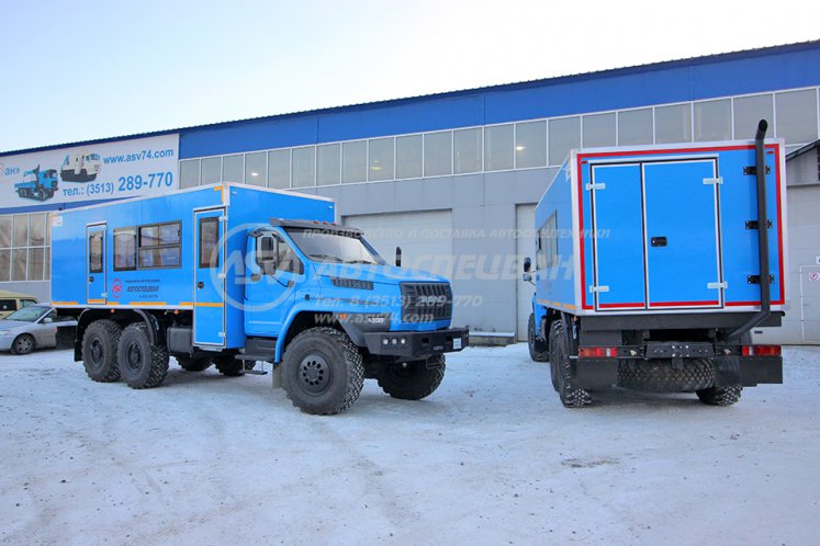 Вахтовый автобус с грузовым отсеком Урал NEXT 4320-6952-74 (Е5) Г38, 16 мест 1