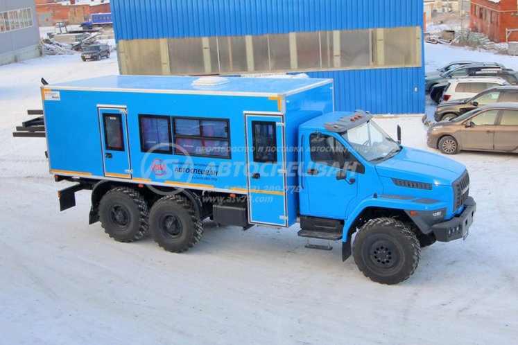 Вахтовый автобус с грузовым отсеком Урал NEXT 4320-6952-74 (Е5) Г38, 16 мест 2