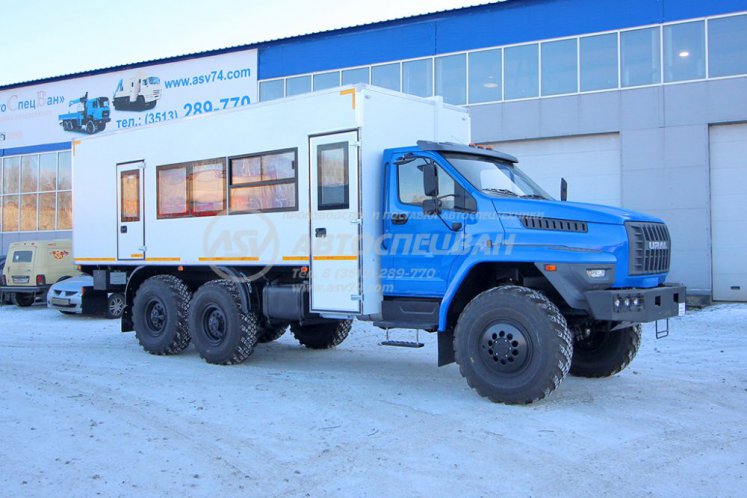 Вахтовый автобус LUXE с грузовым отсеком Урал NEXT 4320-6952-74 (Е5) Г38, 16 мест 0