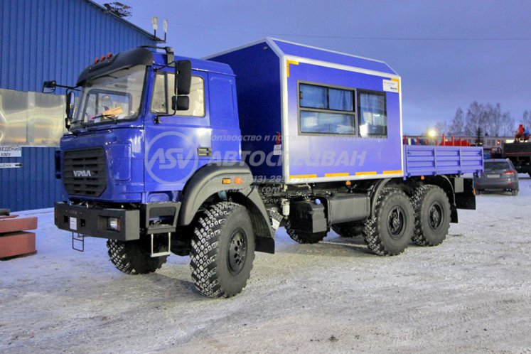 Вахтовый автобус Урал 4320-4152-81Е5, 8 мест с бортовой платформой 2