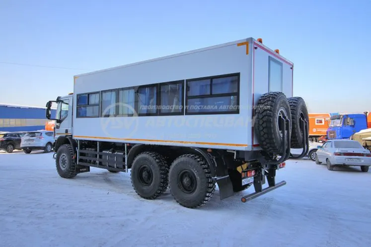 Вахтовый автобус Iveco EuroCargo MLC210E28W, 26 мест 4