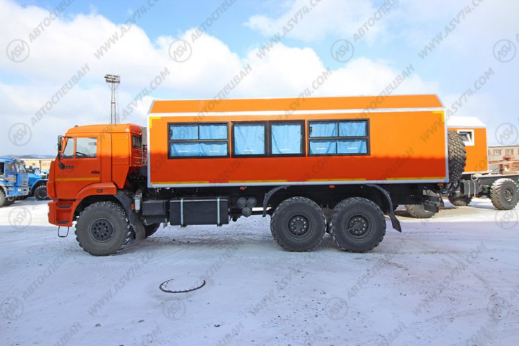 Вахтовый автобус с грузовым отсеком КАМАЗ 43118-3027-50, 20 мест (ЖД габарит) 2