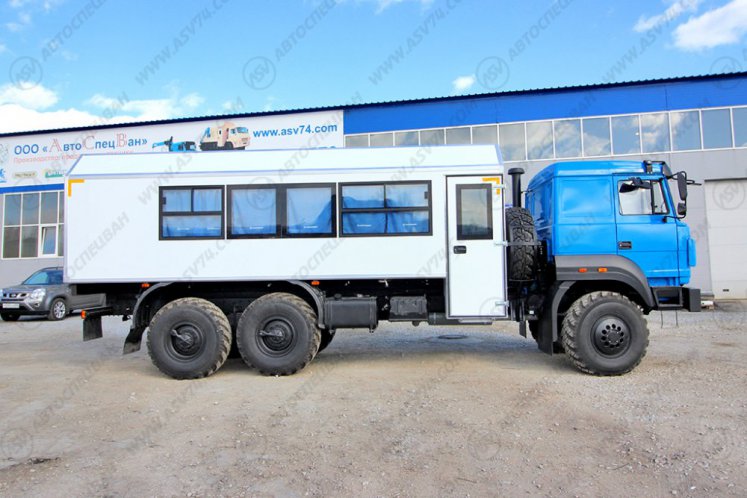 Вахтовый автобус Урал 4320-4972-80, 24 места с грузовым отсеком 1