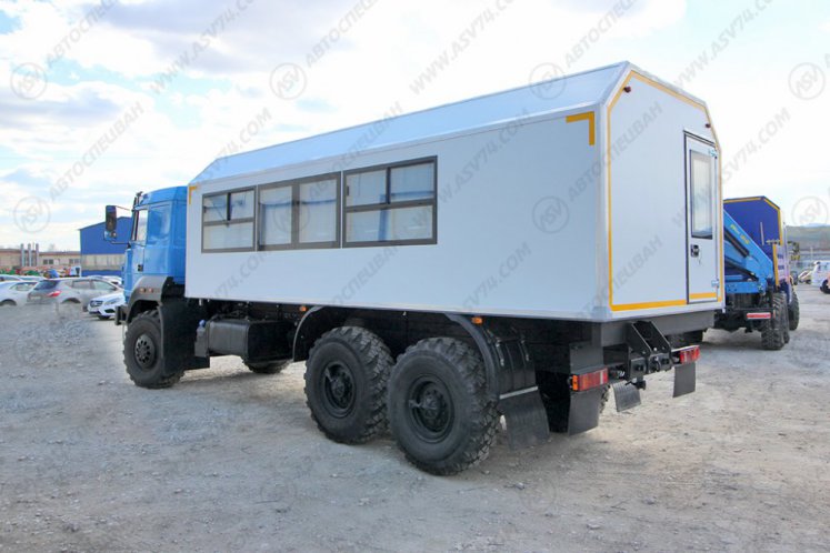 Вахтовый автобус Урал 4320-4972-80, 24 места с грузовым отсеком 3