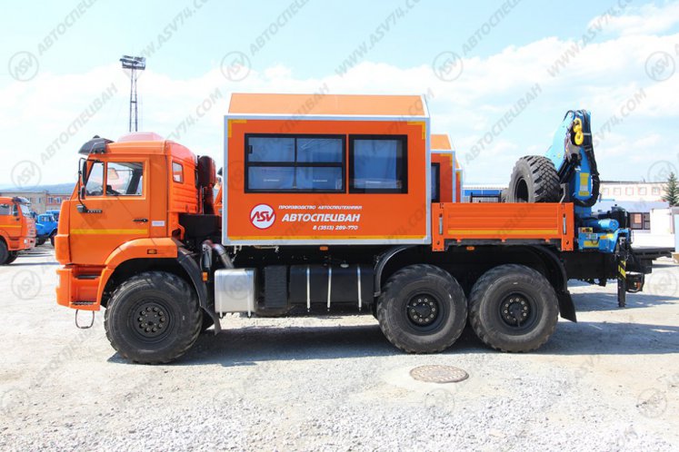 Вахтовый автобус с бортовой платформой и КМУ ИМ-150 КАМАЗ 43118-3027-50, 10 мест 4