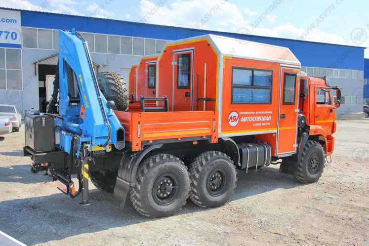 Вахтовый автобус с бортовой платформой и КМУ ИМ-150 КАМАЗ 43118-3027-50, 10 мест 5