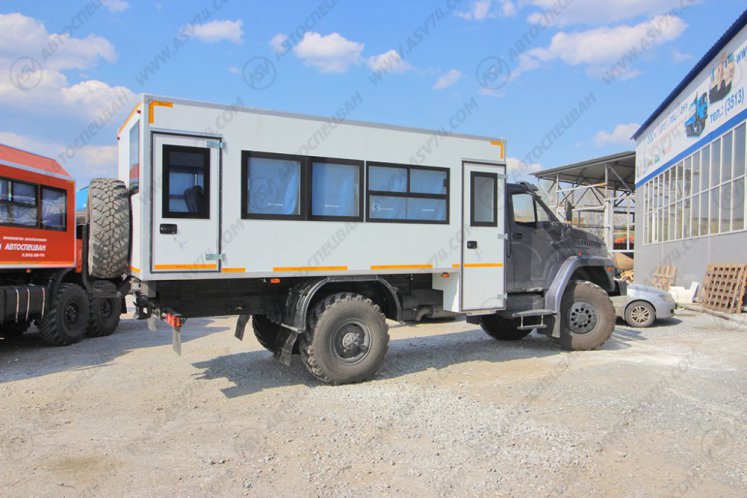 Вахтовый автобус Урал NEXT 43206-6151-71(Е5) Г38, 20 мест 1