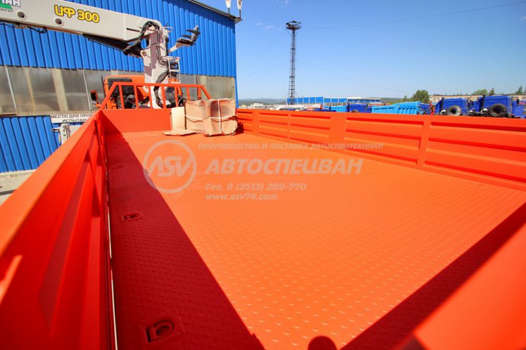 Бортовой КАМАЗ 43118-3027-50 с КМУ ИФ-300 (комплектация 2) 5