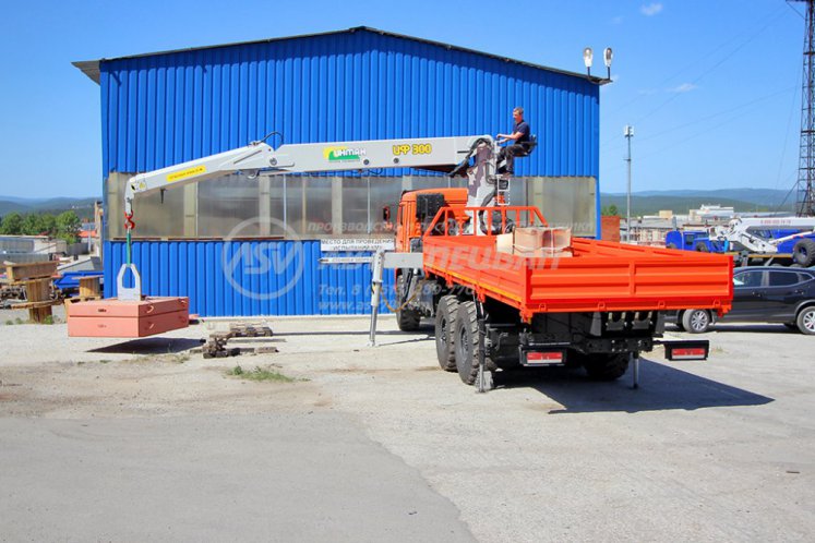 Бортовой КАМАЗ 43118-3027-50 с КМУ ИФ-300 (комплектация 2) 4