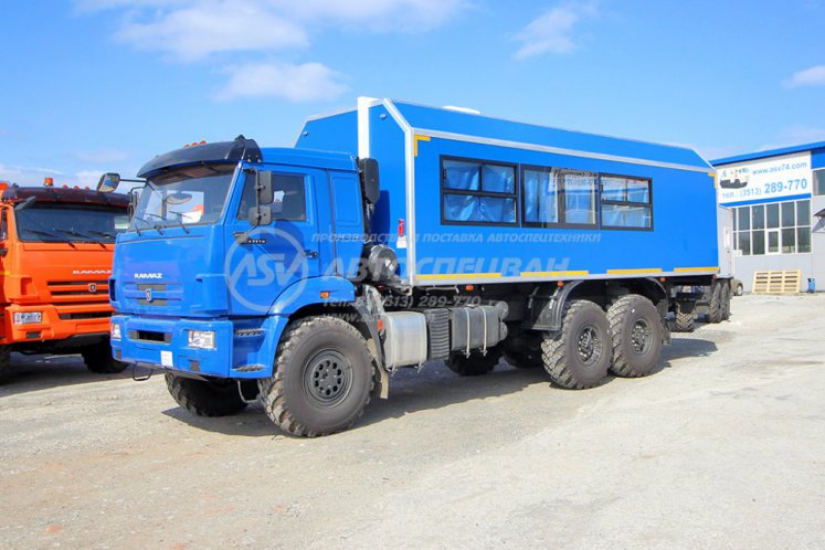 Вахтовый автобус КАМАЗ 43118-3027-50, 20 мест с грузовым отсеком (LUXE) 1