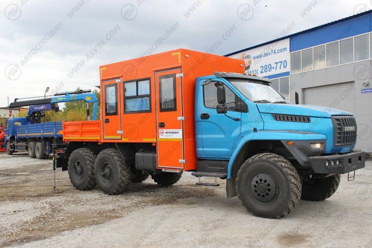 Вахтовый автобус с КМУ Урал 4320-6952-72 NEXT, 12 мест 3