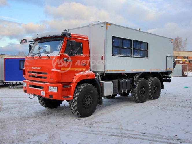 Вахтовый автобус КамАЗ 43118-3027-50, 12 мест с грузовым отсеком 2