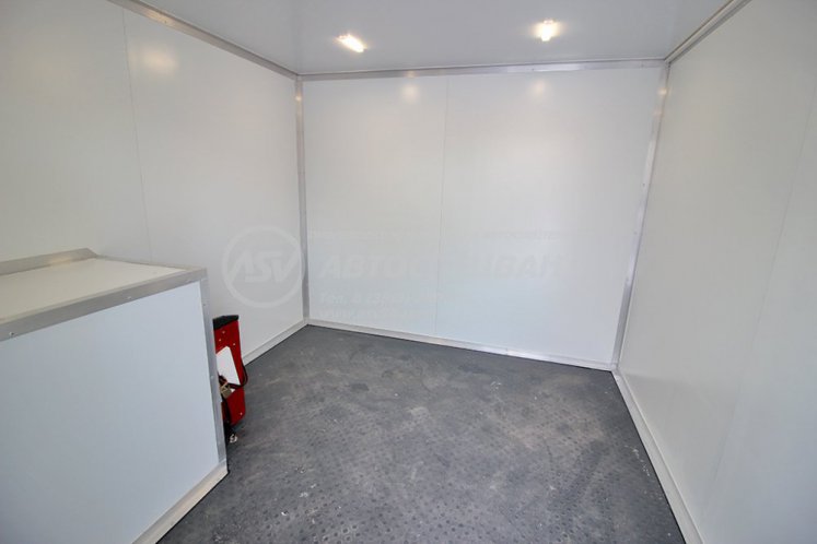 Вахтовый автобус КамАЗ 43118-3027-50, 12 мест с грузовым отсеком 5