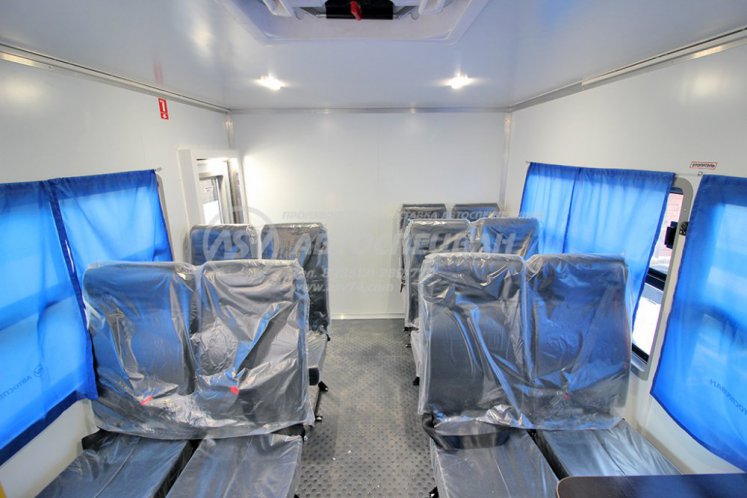 Вахтовый автобус КамАЗ 43118-3027-50, 12 мест с грузовым отсеком 6