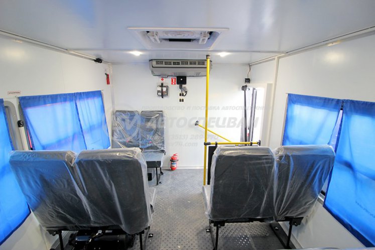 Вахтовый автобус КамАЗ 43118-3027-50, 12 мест с грузовым отсеком 7