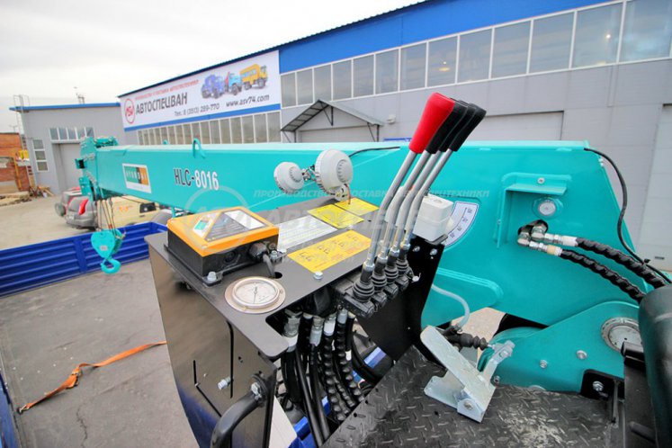 Бортовой Урал 4320 NEXT (капотный) с КМУ HKTC 8016 4