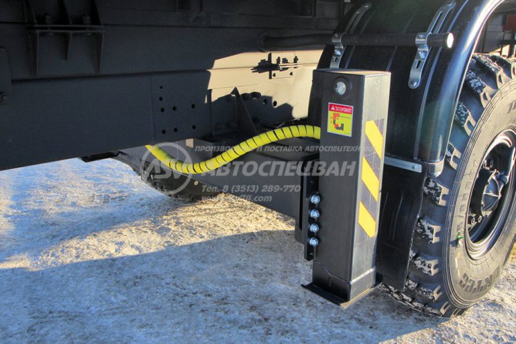 Бортовой автомобиль Урал 4320-1982-60 (сдвоенная кабина) с КМУ HANGIL 976 4