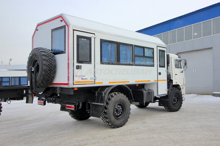 Вахтовый автобус КАМАЗ 43502-3036-66, 20 мест (скосы) 1