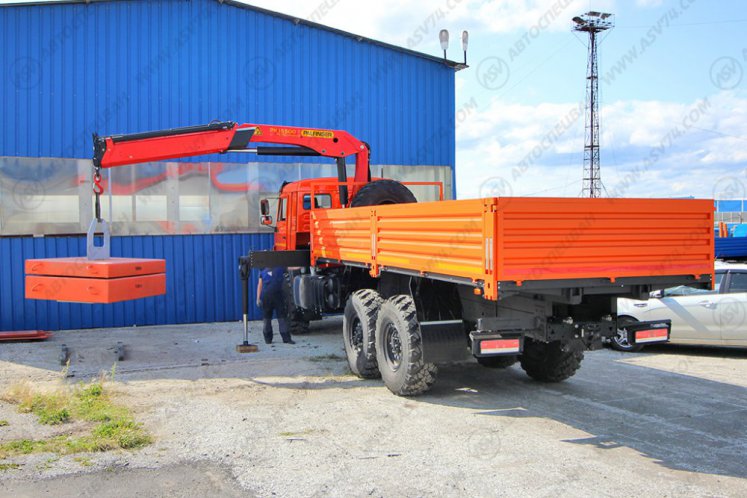 Бортовой КАМАЗ 43118-3027-50 с КМУ Palfinger 15500 4