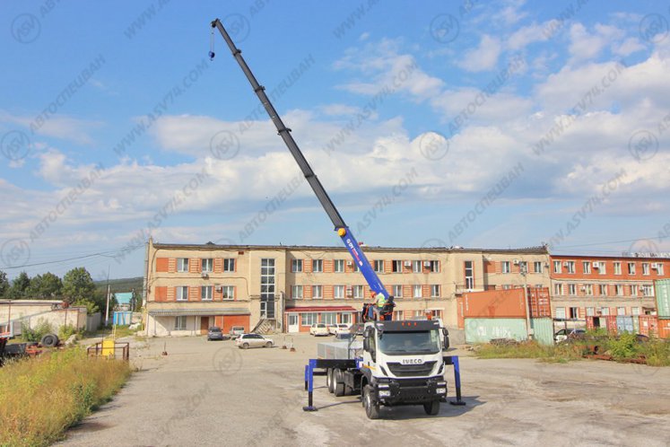 Бортовой автомобиль IVECO-AMT 633943 с КМУ DONGYANG SS1956 5