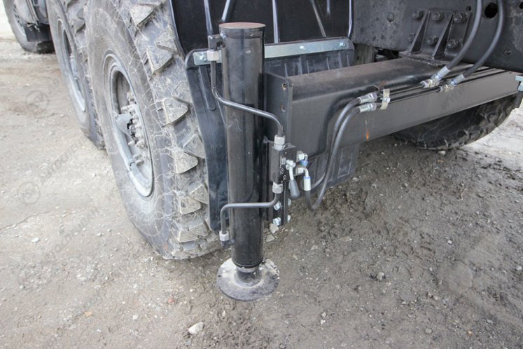 Бортовой автомобиль КАМАЗ 43118-3090-50 с КМУ ИТ-180 (тросовый) 10