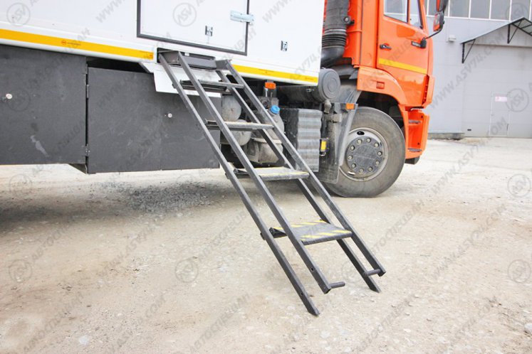 Передвижной мобильный комплекс на шасси Камаз 43253-69(G5) с вагон-домом 17