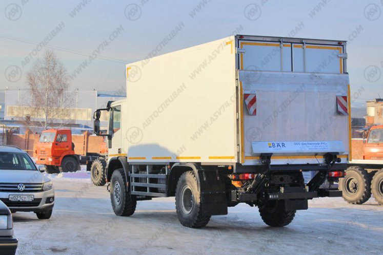 Изотермический фургон Iveco Cargo MLL150E28WS с мультитемпературной перегородкой, ХОУ, гидробортом 2