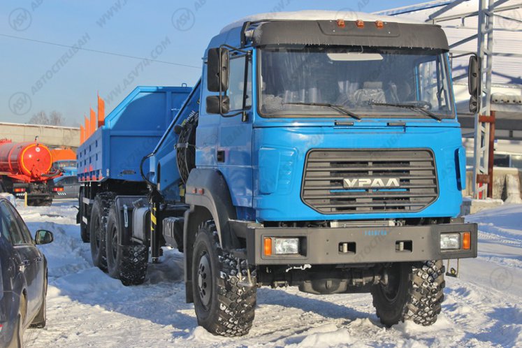 Седельный тягач Урал 44202-3511-82 (бескапотный) с КМУ ИМ-150 3