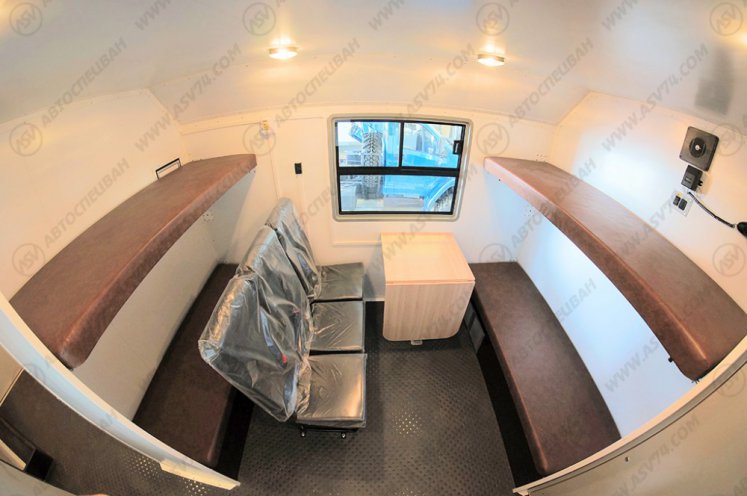 Транспортно-бытовой автомобиль ТБМ Урал 4320-1112-61Е5 с отсеком для перевозки людей 4