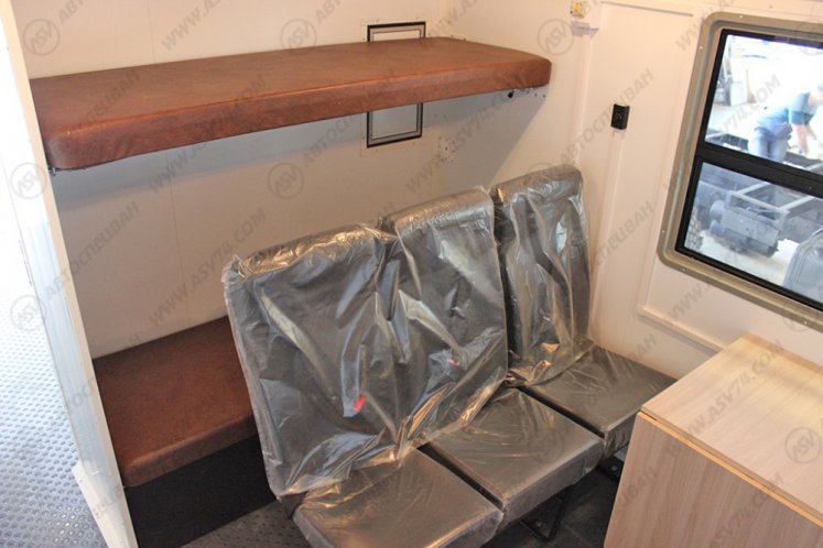 Транспортно-бытовой автомобиль ТБМ Урал 4320-1112-61Е5 с отсеком для перевозки людей 8